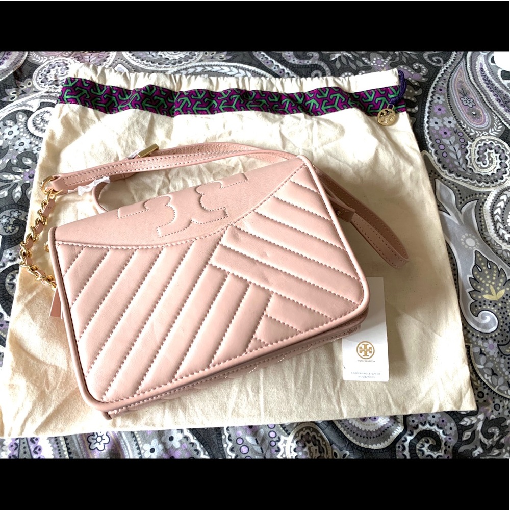 *SOLD** NWT Tory Burch Alexa Combo Crossbody